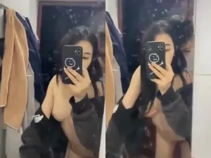 Gái xinh vú ngon địt nhau ny cho thằng bạn thân xxx trong toilet