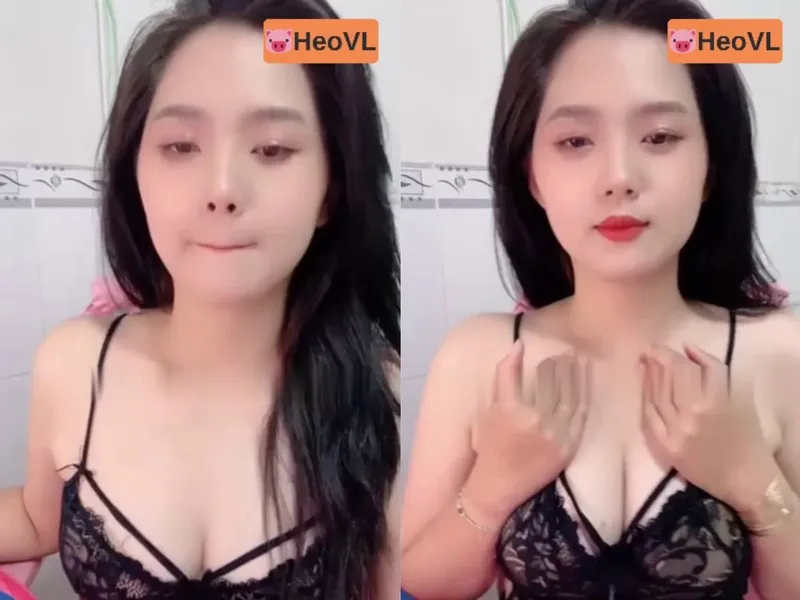 Bồ răng khểnh khoe cậu bé tròn trắng