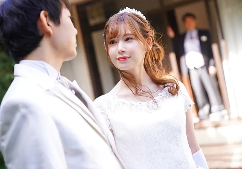 Bố người chồng nắc vợ sắp cưới của con trai ngay sau lễ cưới của con trai